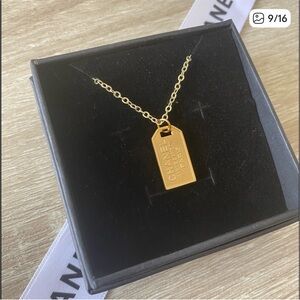 Authentic CHANEL Tag 🏷 Zipper-Pull✨